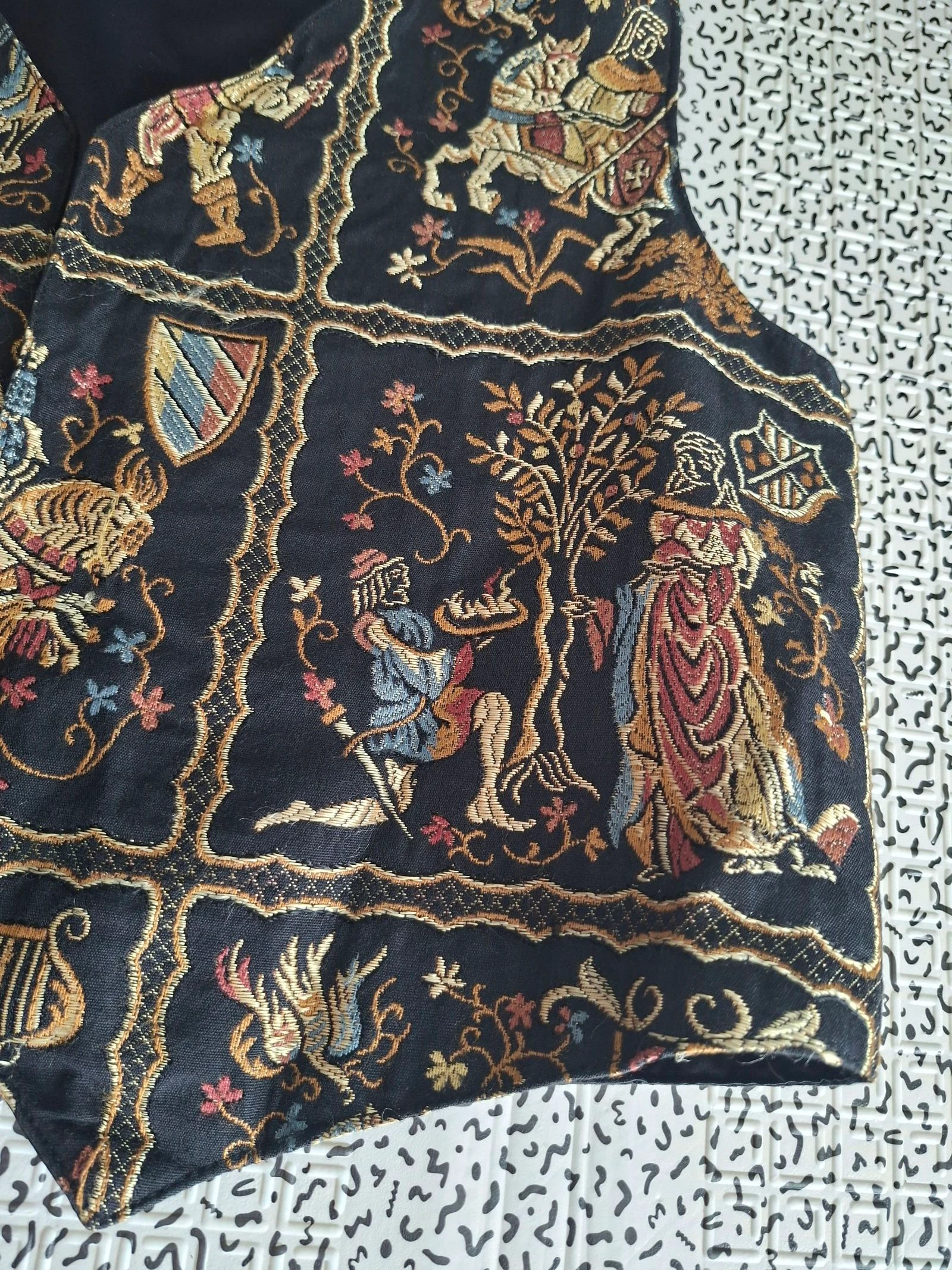 Colete vintage reversível jacquard tapeçaria medieval cavaleiro preto M L – photo 4